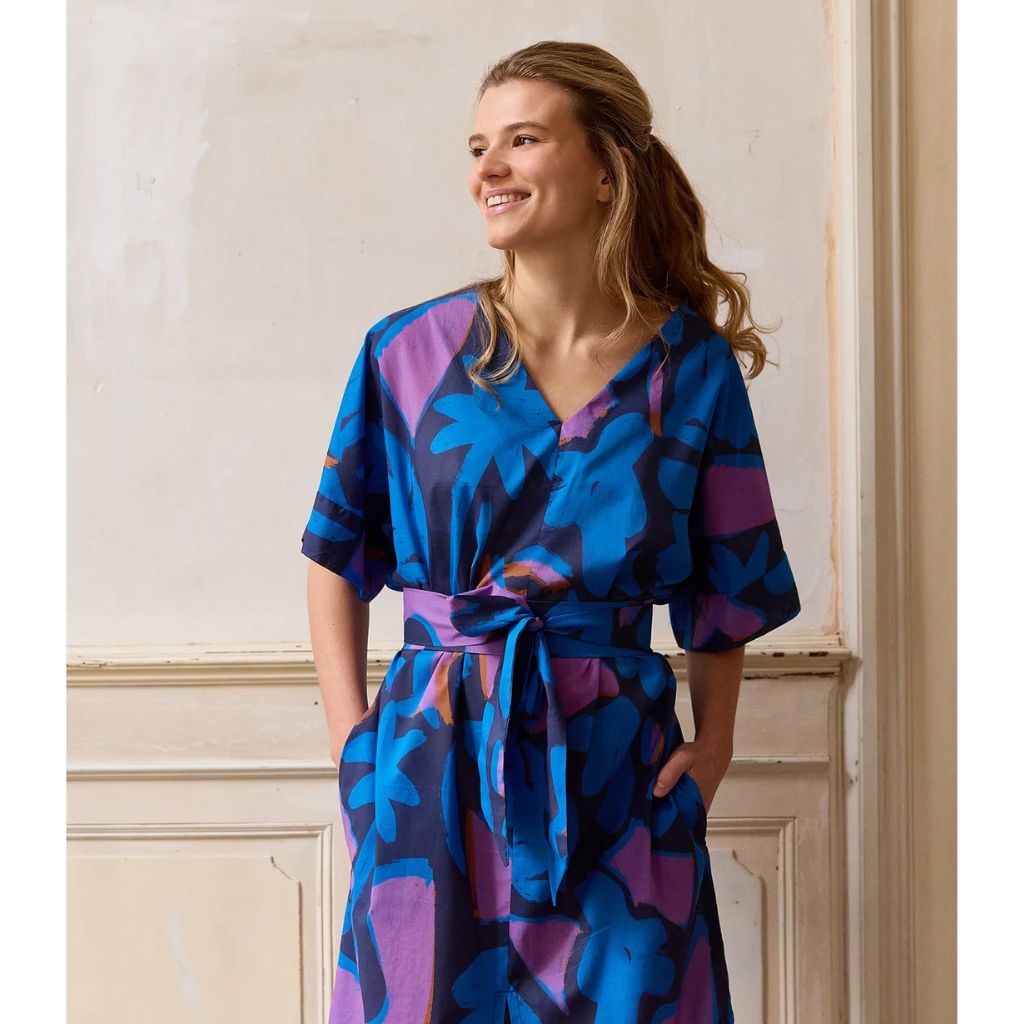 Atelier Jupe Abstract Leaves Cotton Lawn Navy/Orchid – Style Maker Fabrics